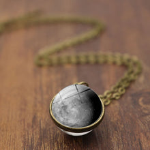 Load image into Gallery viewer, Moon Necklace