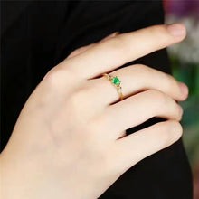 Load image into Gallery viewer, Small Green Zircon Stone Ring