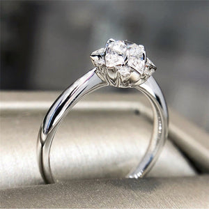 Luxury Floral Rhinestone Ring